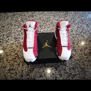 Air Jordan 13 Retro (GS) - size 7 youth